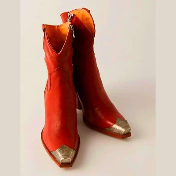 Women's Red Faux Leather Steel Toe Side Zipper Block Heel Western Ankle Boots - Picture 5 of 7